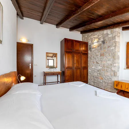 Seaview With Swimming Pool & Parking Brela