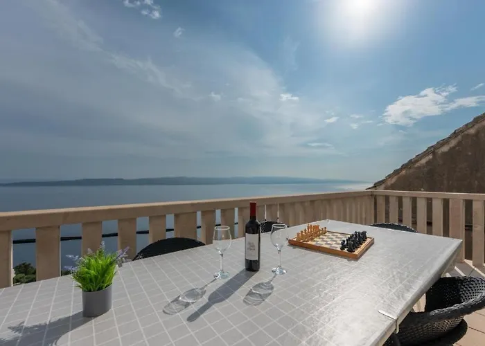 Seaview With Swimming Pool & Parking شقة *