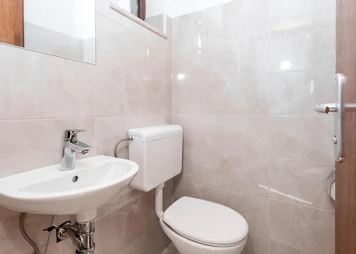 Apartment Seaview With Swimming Pool & Parking *