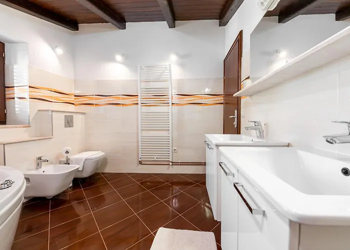 Seaview With Swimming Pool & Parking * بريلا