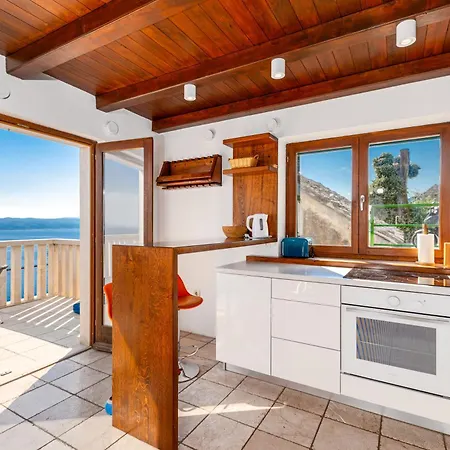 Seaview With Swimming Pool & Parking Apartament *