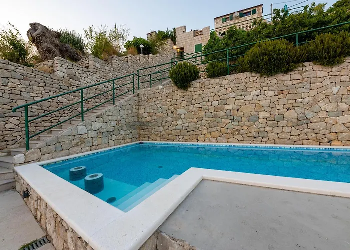 Seaview With Swimming Pool & Parking Apartament *